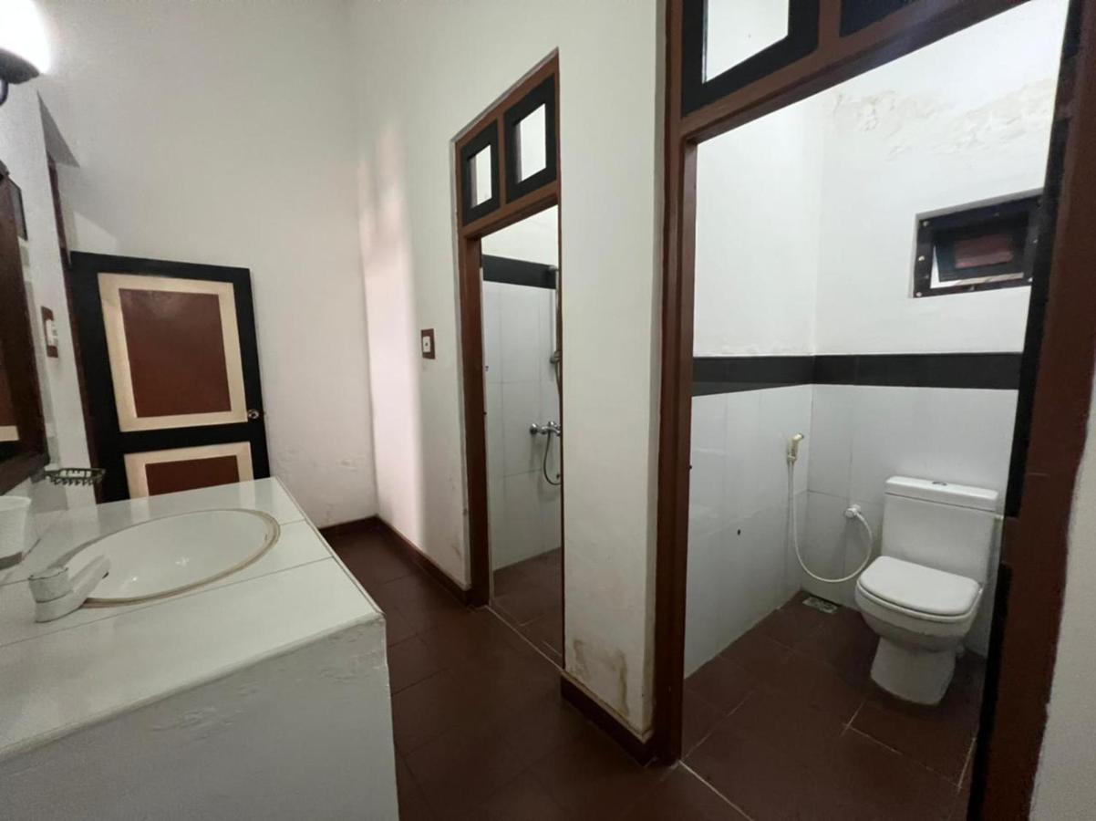 The Triangle Hotel Anuradhapura Kamer foto